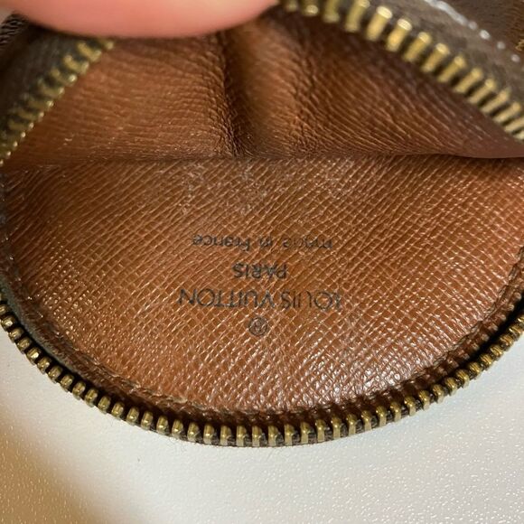 AUTHENTIC Louis Vuitton Coin Pouch - Picture 6 of 6